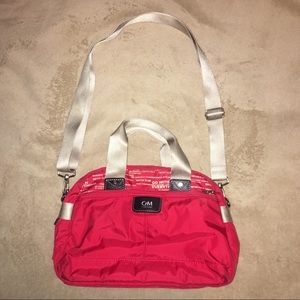 Travel shoulder bag